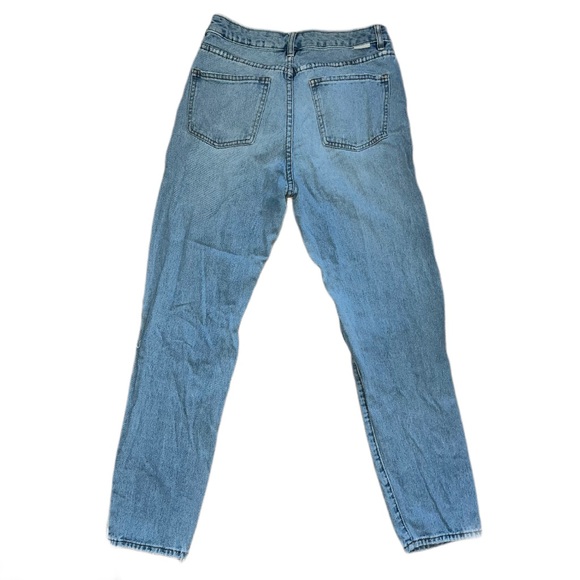 Distressed/Destroyed Billabong Knee Rip High Rise Jeans - Picture 2 of 3